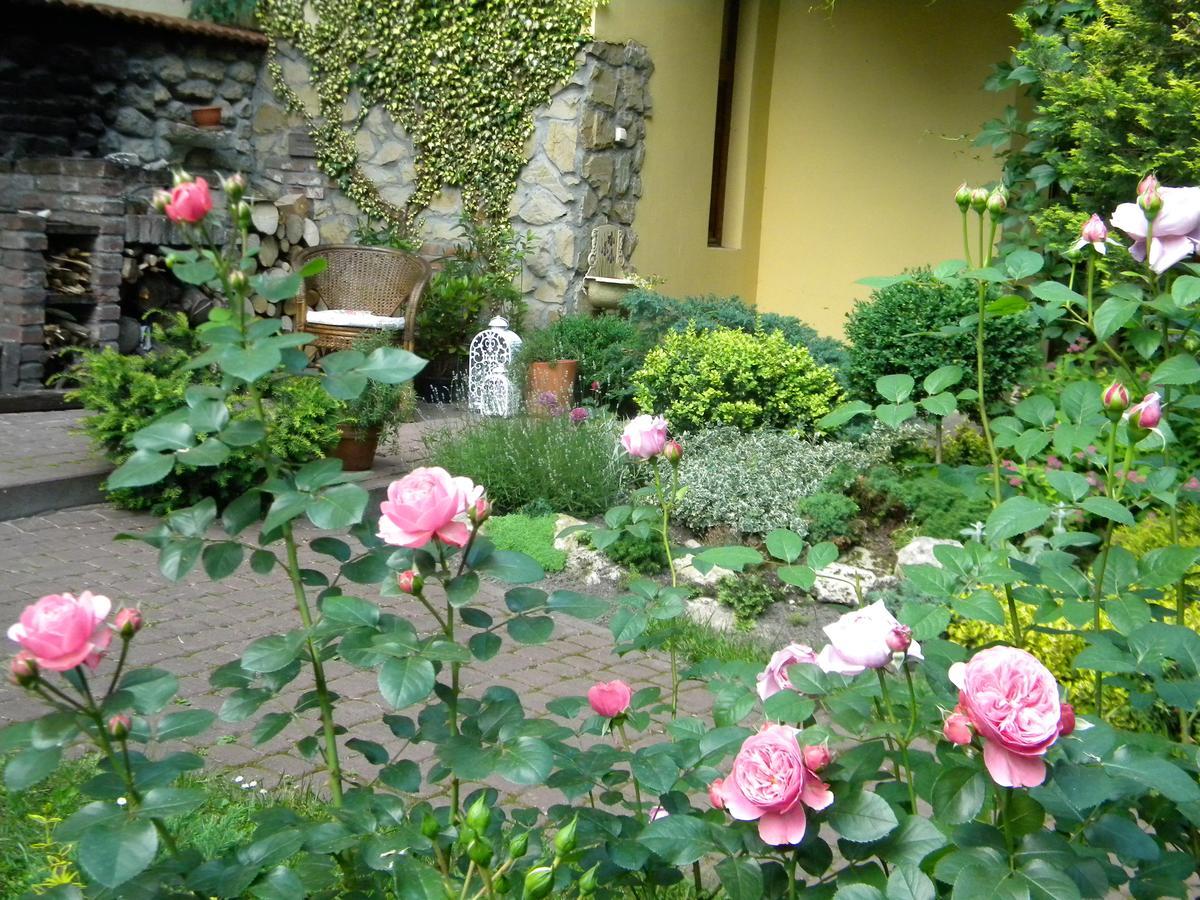 Studios At Anchevskih 3 Lviv Exterior photo